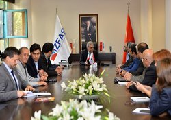 Hem ziyaret hem ticaret... 