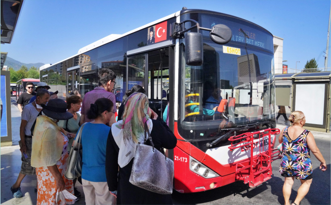 İzmir’de 90 dakika ücretsiz aktarma başladı