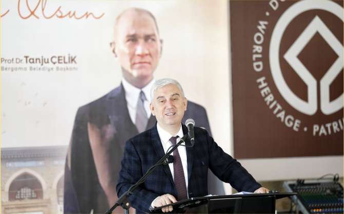 Başkan Çelik, Bergama Belediyesi’nde Bir Yıllık Çalışmaları Değerlendirdi