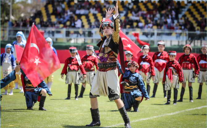 Aliağa’da Gençlik ve Spor Bayramı Coşkusu