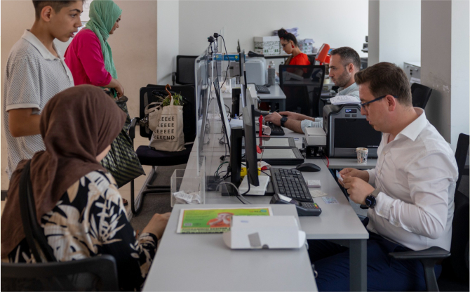 İzmirli annelerin arkasında Büyükşehir Belediyesi var