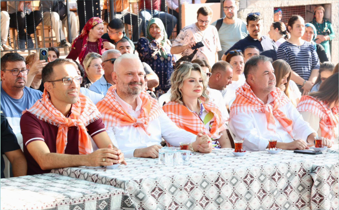 Menemen’de incir tadında festival vatandaşları buluşturdu