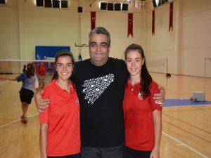 Badminton’un Madalya Avcıları Bergama’da Yetişiyor