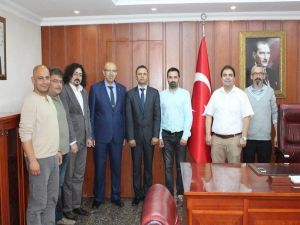 Bergama’nın İlgili Babaları, Kaymakam Canatan’ı Ziyaret Etti