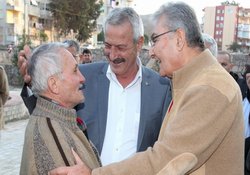 Deniz Baykal Karabağlarda 