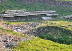 Foça Antik Tiyatro bekliyor 