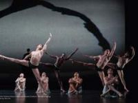 Modern Dansın Efsanesi İzmir'de 