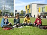 Başarılı öğrencilere burs... 