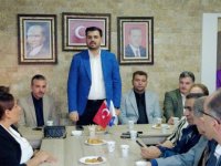 AK Partili İnan Foça ilçe başkanlığını ziyaret etti