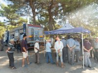 Büyükşehir’den yanan köylere 40 tonluk yem desteği