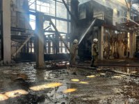 İzmir İtfaiyesi, ALOSBİ’deki fabrika yangınına müdahale etti
