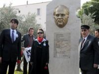 Foça'ya MUMCU Maskı