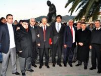 Foça'ya Balıkçı Heykeli Dikildi 