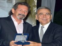 Çarboğa Ödülünü Aldı 