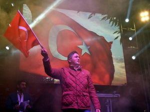 Aliağa Belediyesi’nden Cumhuriyet’e Muhteşem Kutlama